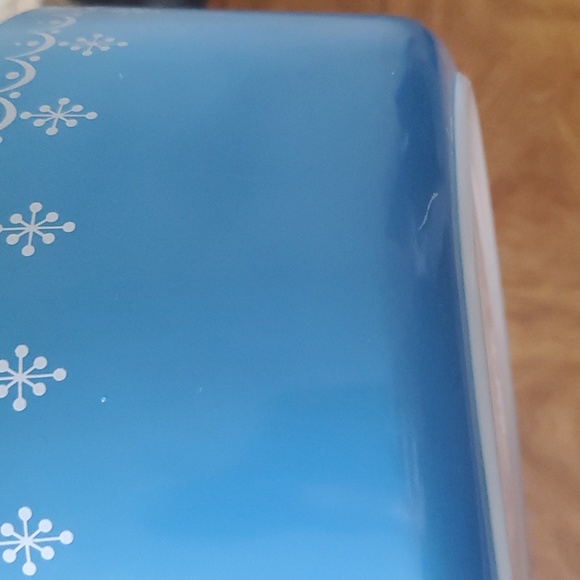 Pyrex Snowflake Garland Casserole Dish π - Picture 11 of 12